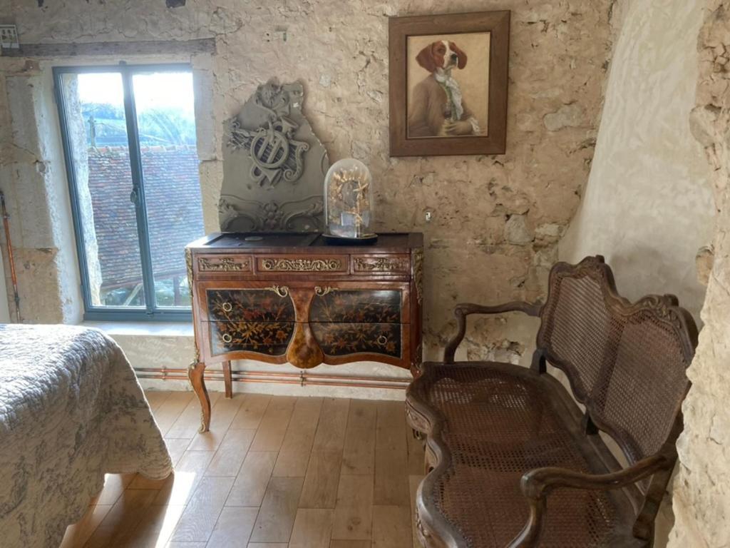 Perche King'S Bedroom In Maison Nomade Chic Cour-Maugis-sur-Huisne Eksteriør bilde